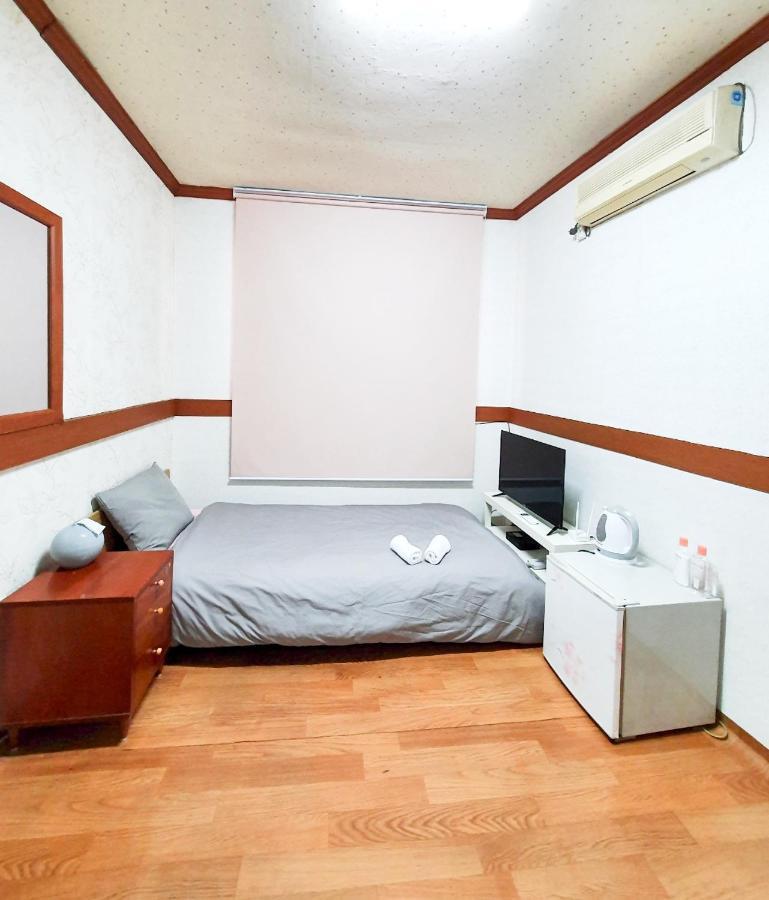 Motel Healinghouse Peakjang Buyeo Zimmer foto