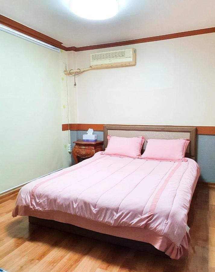 Motel Healinghouse Peakjang Buyeo Zimmer foto